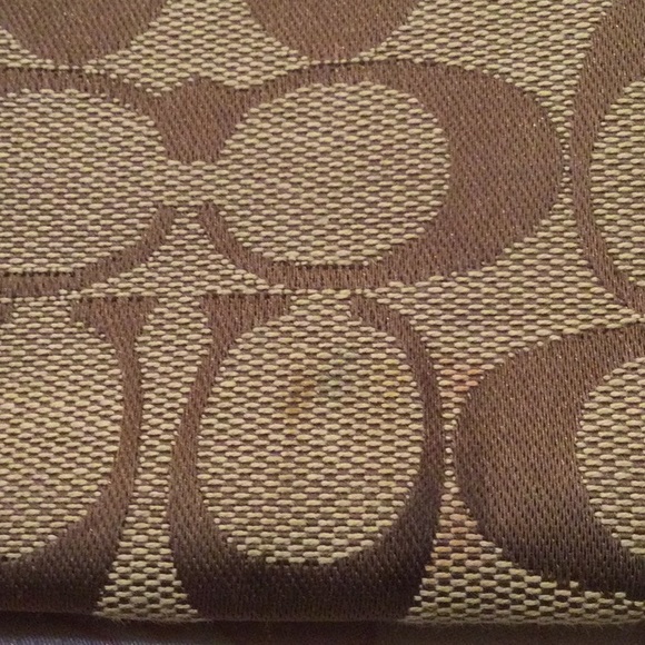 Coach Handbag WITH PINK STRAP - Picture 3 of 5